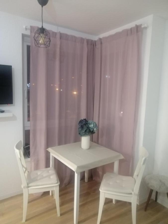 Apartman Viktoria Tuzla Luaran gambar