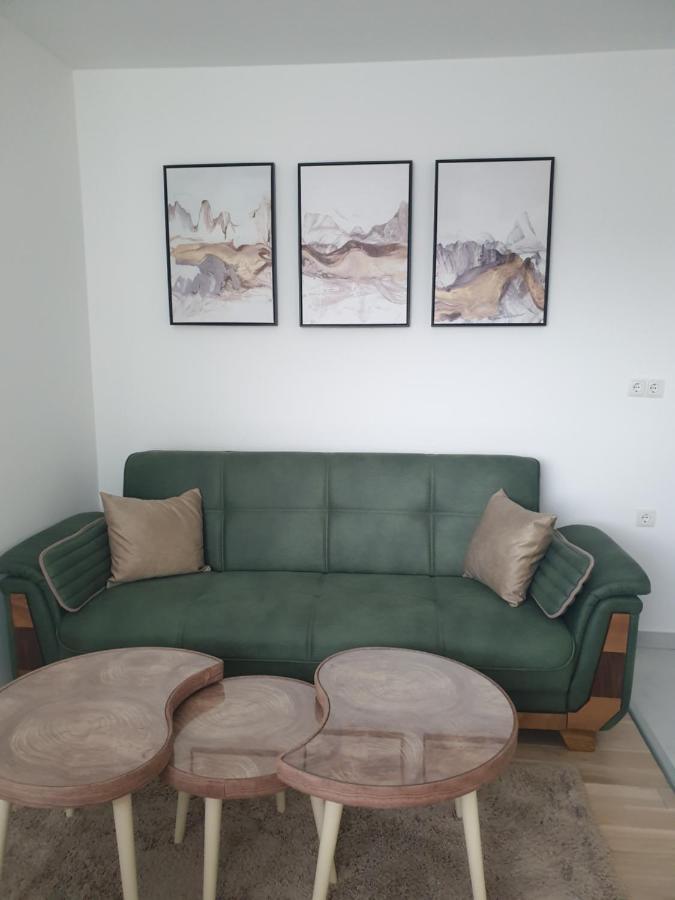 Apartman Viktoria Tuzla Luaran gambar
