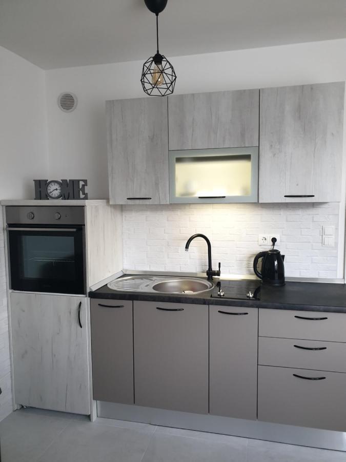 Apartman Viktoria Tuzla Luaran gambar