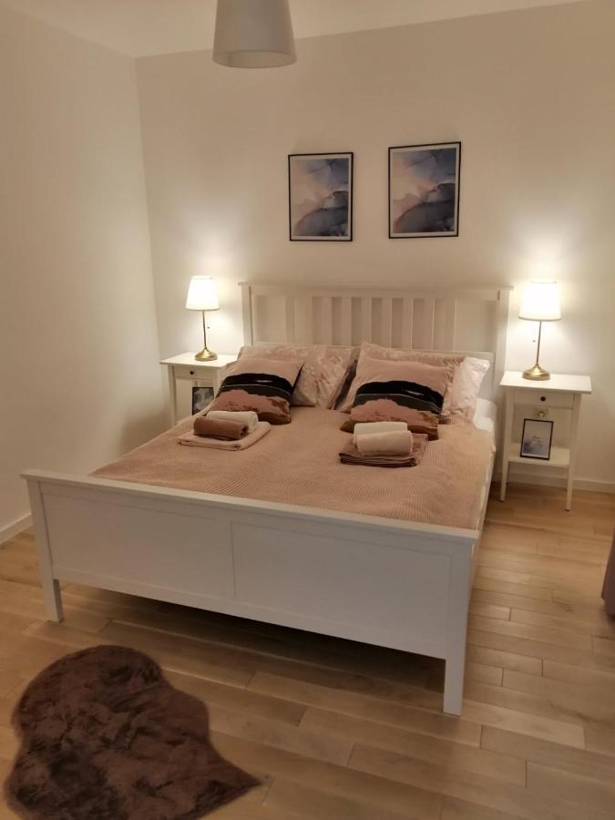 Apartman Viktoria Tuzla Luaran gambar
